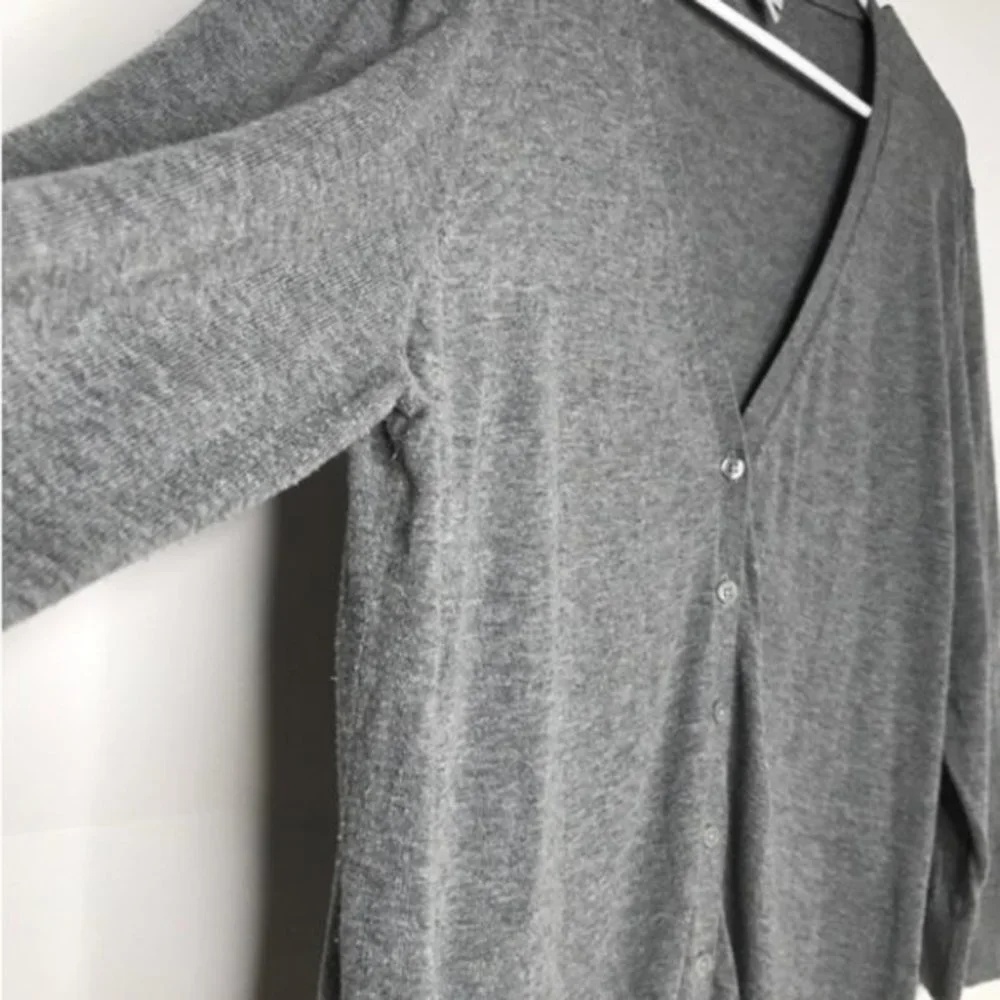 Old Navy Gray Button Up Cardigan Sweater X… - Picture 5 of 8